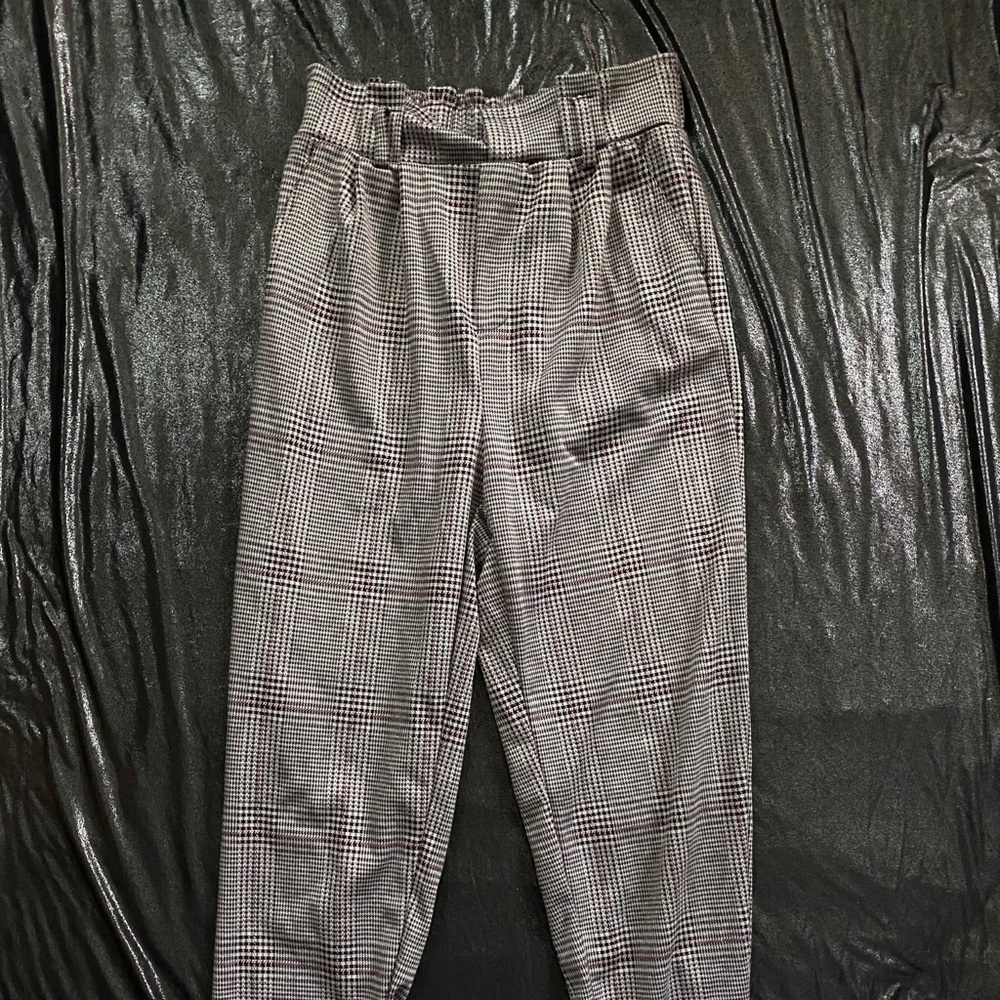 Baggy plaid pants